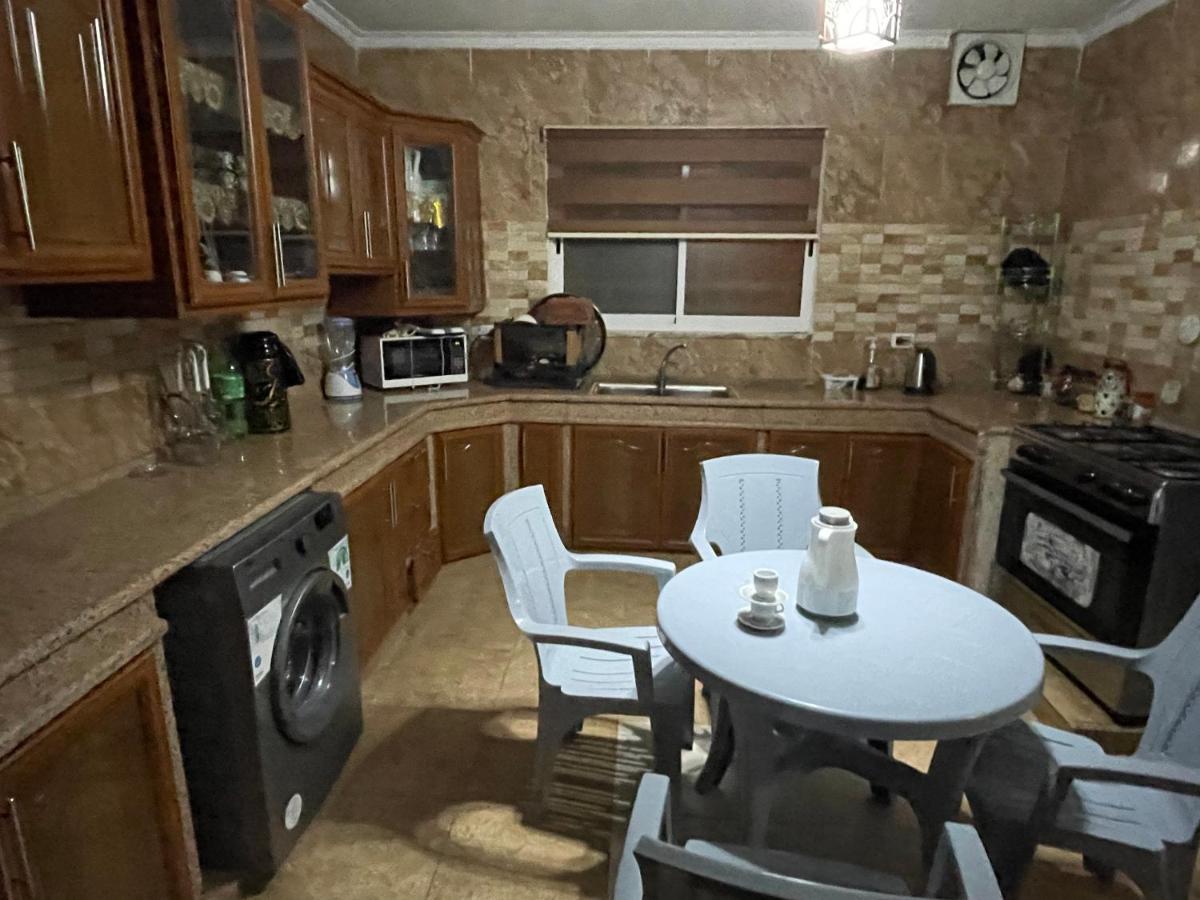 Cozy House Apartment Wadi Musa Exterior photo